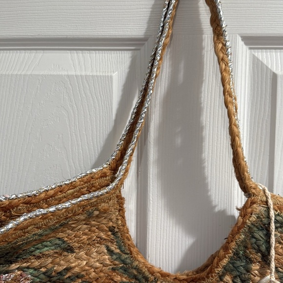 Floral Embroidered Tote Bag - Tan and Green Made in India - Picture 3 of 4